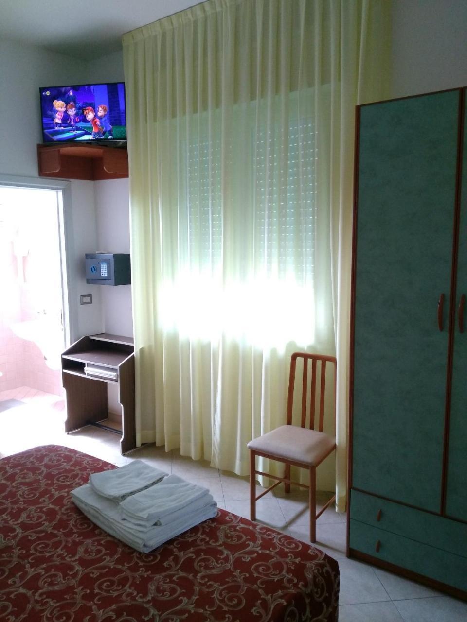 Hotel Ivana Misano Adriatico Exteriér fotografie