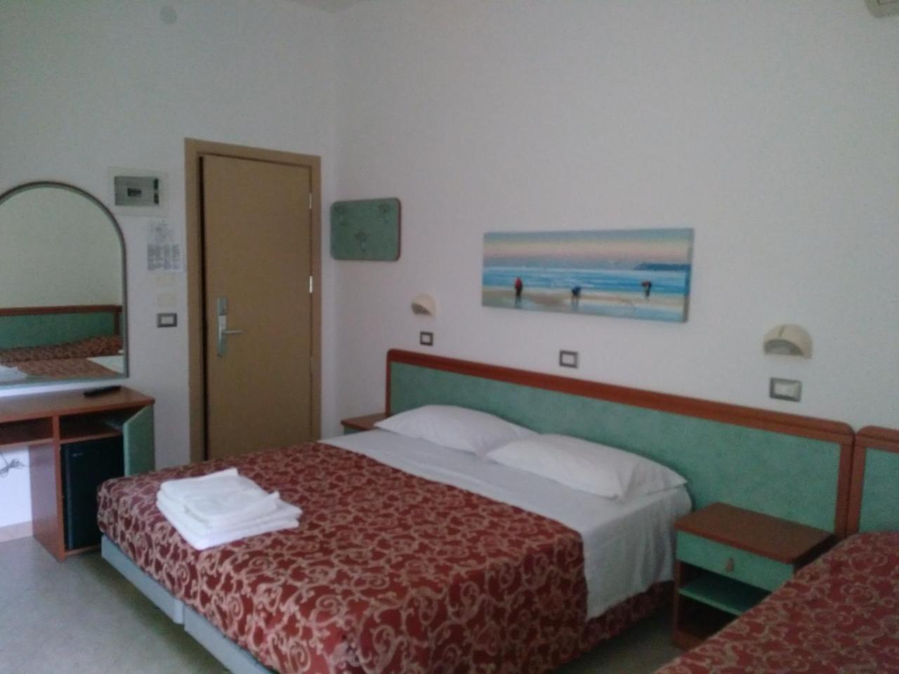 Hotel Ivana Misano Adriatico Exteriér fotografie